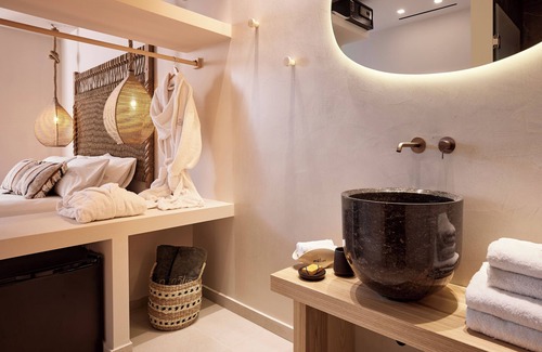 Platis Gialos Hotel | Enalion Suites Sifnos