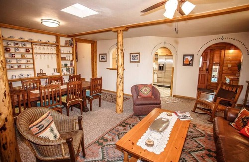 Chama Cabin | Encanto Lodge - Downtown Chama 1 Block From Train