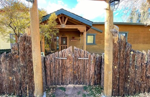 Chama Cabin | Encanto Lodge - Downtown Chama 1 Block From Train