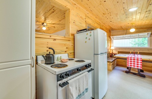 Rogers City Cabin | Enchanted Lake Huron Cottage w/Beach Access!