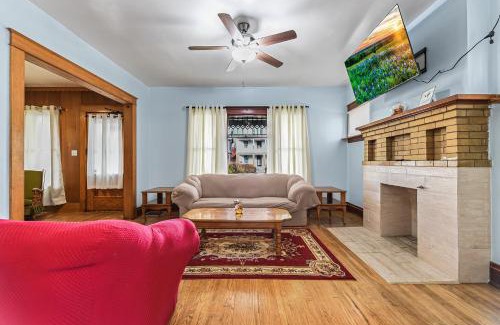 Niagara Falls Apartment | Enchanting Echoes: Oasis Near the Falls