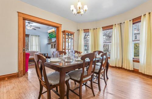 Niagara Falls Apartment | Enchanting Echoes: Oasis Near the Falls