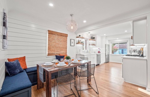 Royal Oak House | Enchanting Getaway - King Bed/Kids Nook/Gazebo