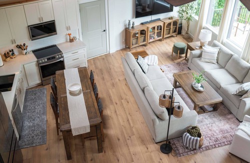 Hayden Lake House | Enchanting lake view 3-bedroom house in the woods in Hayden Lake, hot tub, A/C