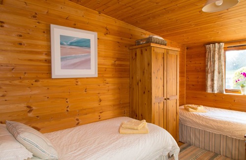 Liverton Cabin | Enchanting Lodge over looking the beautiful South Devon Countryside.