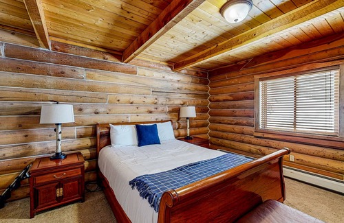 Summit Park Cabin | Enchanting mountain escape with hot tub, fireplace, deck, W/D & incredible views