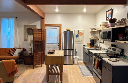 Pocatello House | Enchanting newly remodeled 1BD 1BR house in charming old town Pocatello.