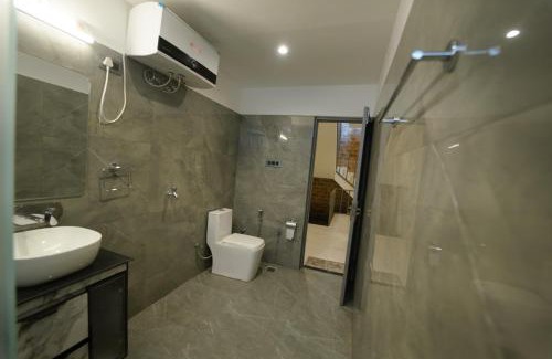 Kumarhatti House | Enchanting Pines Villas By Infinity