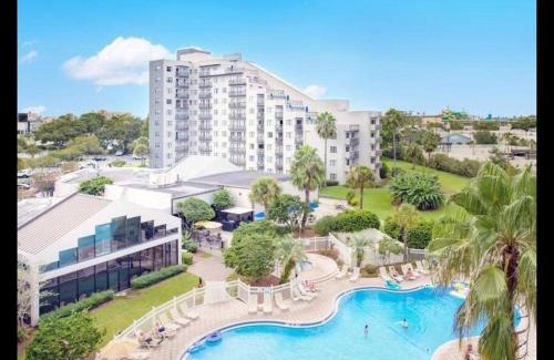 Florida Center House | Enclave Skyline condo Near Universal