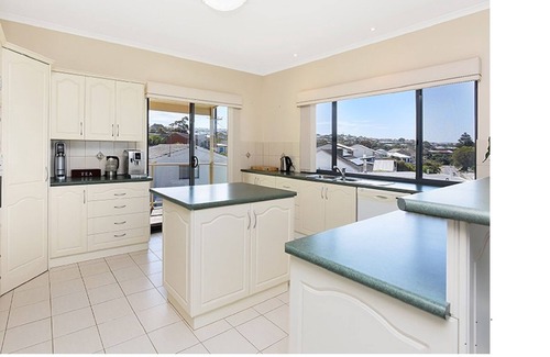 Encounter Bay House | Encounter the View - stunning panoramic ocean views (No schoolies)