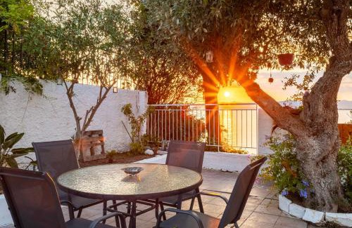 Mikri Mantineia House | Endless Blue Seafront Retreat - Mikra Mantineia