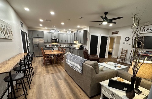 Maynardville House | Endless Norris Sunsets lakeview home with covered single boat slip Pet friendly!