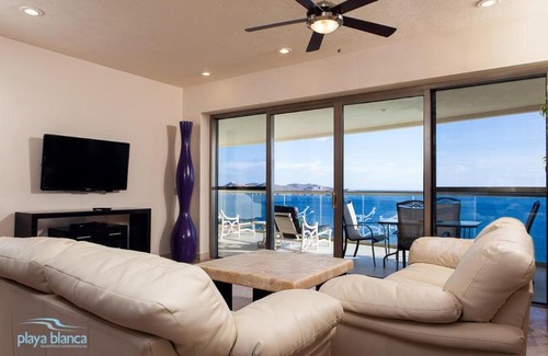 San Carlos Apartment | Endless Ocean View Playa Blanca Condo