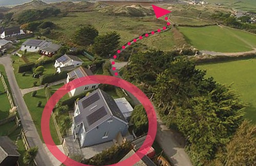 Croyde House | Endless Summer | 4 mins walk to beach | Sea view
