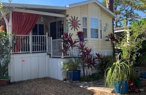 Dunedin House | Endless Summer Cottage 2