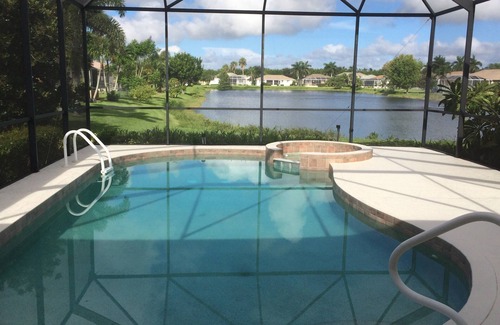 Biggar House | Endless Summer, Gorgeous Sunsets! Spacious Lakefront 4/3 with pool and spa!