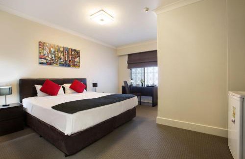 Clearview Hotel | Enfield Hotel
