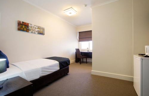 Clearview Hotel | Enfield Hotel