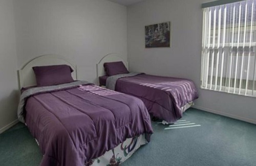 Chatham Park House | Enjoy 04 Beds with pool near Disney