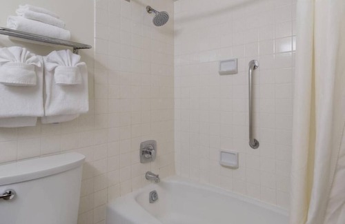 Concord House | Enjoy a comfortable stay within walking distance of dining and shops