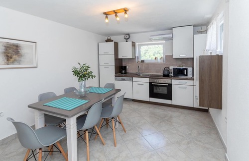 Kremena House | Enjoy a fantastic view of the sea from this attractive vacation home.