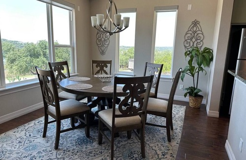 Point Venture House | Enjoy a Getaway at Greystones on Lake Travis