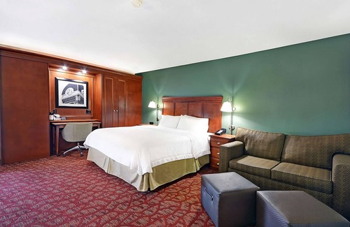 Athens Hotel | Enjoy a Hassle-Free and Suiting Stay! Pet-friendly Hotel w/Pool, Free Breakfast