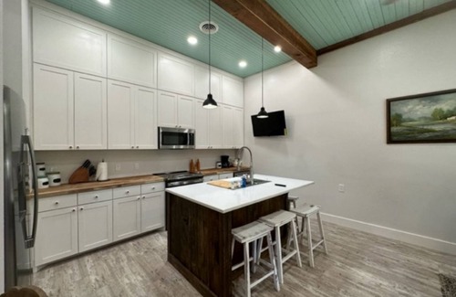 Arthur City Other | Enjoy a Relaxing Retreat to The Farmhouse in the East Texas Countryside!