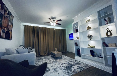 Lindbergh Apartment | Enjoy a stylish experience few minutes from Lenox mall