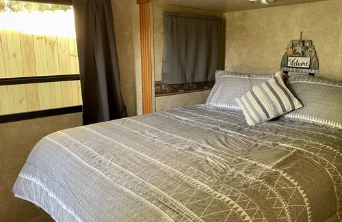 Altamont House | Enjoy all the mountains have to offer. Fish, Hike, Shop, Relax!