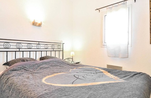 Gallargues-le-Montueux House | Enjoy an unforgettable vacation in this inviting vacation home with pool access.