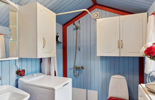 Svejbæk House | Enjoy an unforgettable vacation in this charming cottage overlooking the Silkeborg Lakes.