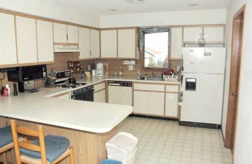 South Beach Haven House | ENJOY BAY VIEWS FROM 2 DECK LEVELS!