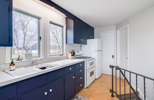 Buffalo House | Enjoy beautiful sunsets at our cottage on Deer Lake!