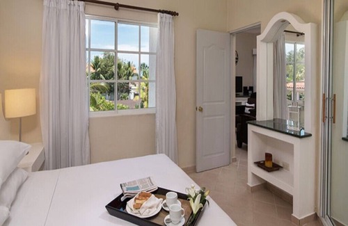 Los Brazos Resort | Enjoy Caribbean elegance at its finest!