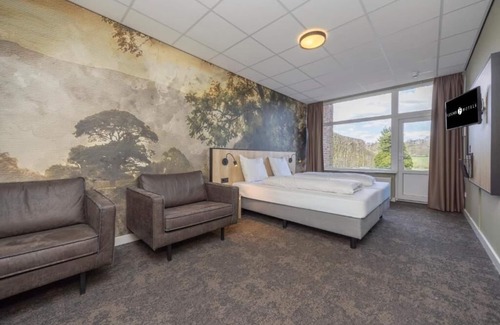 Noorbeek Hotel | Enjoy Nature's Embrace at Serene Room Close to Sint Servaasbrug
