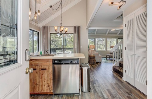 Big Canoe House | Enjoy peace and quiet in Big Canoe! - Castaway Cottage
