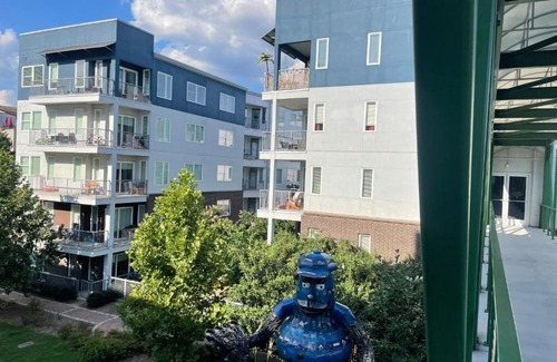 Inman Park Apartment | Enjoy the Beltline and Ponce City Market in the heart of Atlanta!