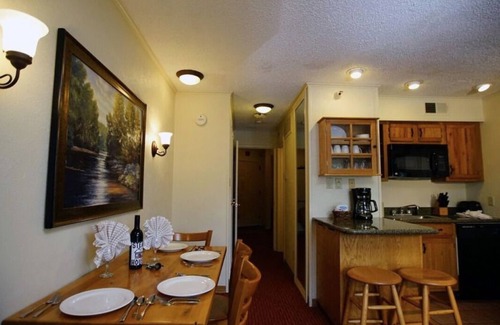 Avon Condo | Enjoy the Holidays in a Colorado Mountain Loft