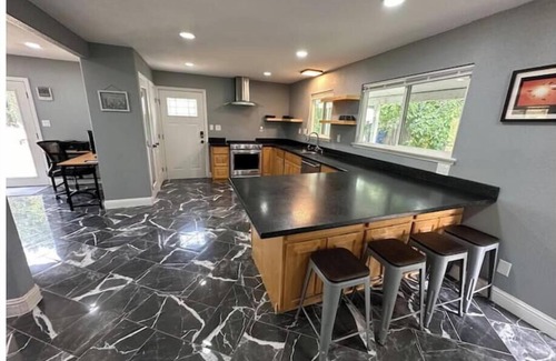 South Bechelli House | Enjoy the Sacramento River Retreat!
