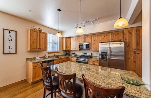 Winter Park Condo | Enjoy the vibe of the village of Winter Park- steps from 3BR ultra-clean condo!