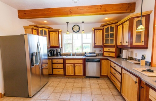 Fritz Creek House | Enjoy The Views Of The Spit, Kachemak Bay And The Glaciers.