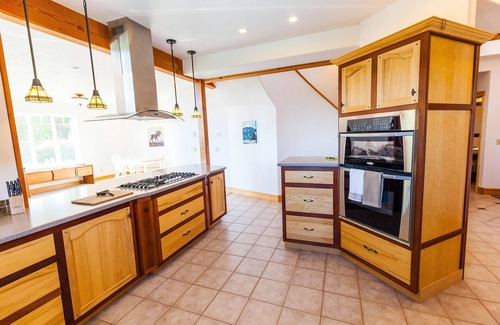 Fritz Creek House | Enjoy The Views Of The Spit, Kachemak Bay And The Glaciers.