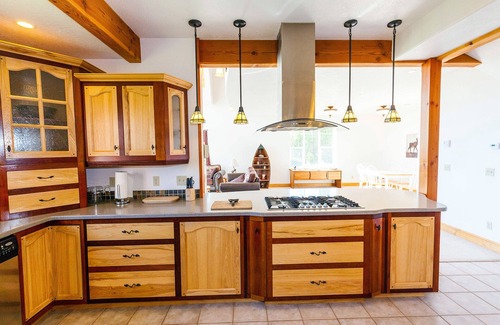 Fritz Creek House | Enjoy The Views Of The Spit, Kachemak Bay And The Glaciers.