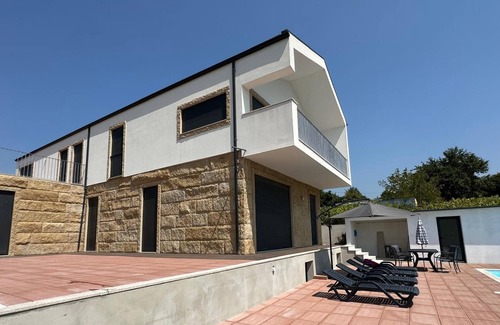 Felgueiras Apartment | Enjoy this modern ground-floor apartment, perfect for families or groups.