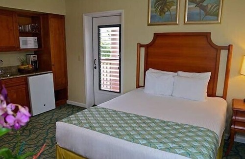 Princeville Resort | Enjoy this Tropical, Oceanside 1 mile from Queens Bath Tide Pool