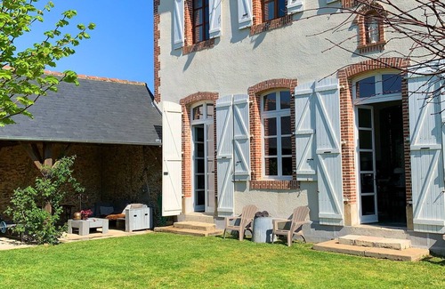 Troche House | Enjoy your holiday in a former school in the French Limousin