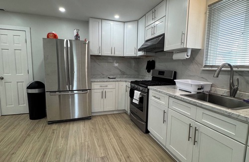 Lackawanna Apartment | Enjoyable apartment with AC in charming Lackawanna