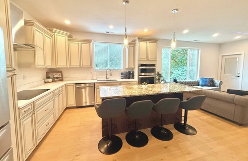 Federal Way House | Enjoyment of Seattle Great places around Location!