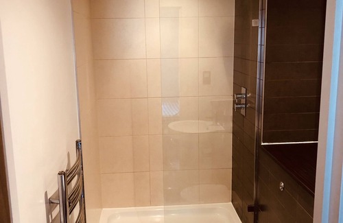 Cheetham Hill House | Ensuite room in Shared flat Manchester City centre